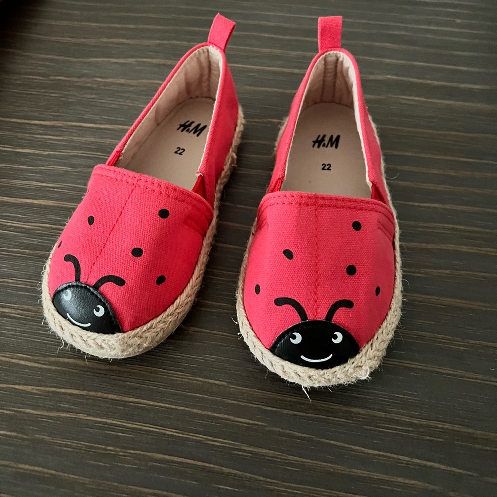 H&M Ladybug Slip-ons